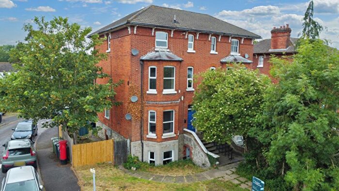 1 Bedroom Flat To Rent In Buckland Hill, Maidstone, ME16