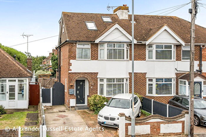 4 Bedroom Semi-Detached House For Sale In Newington Road, Ramsgate, CT12