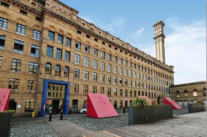1 Bedroom Apartment For Sale In Apartment, Silk Warehouse, Lilycroft Road, Bradford, West Yorkshire, BD9