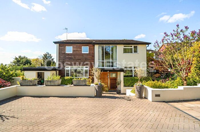 5 Bedroom Detached House For Sale In The Lincolns, Mill Hill, NW7