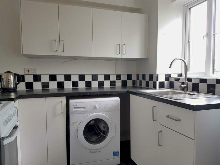 Studio To Rent In Conway Gardens, Grays, RM17