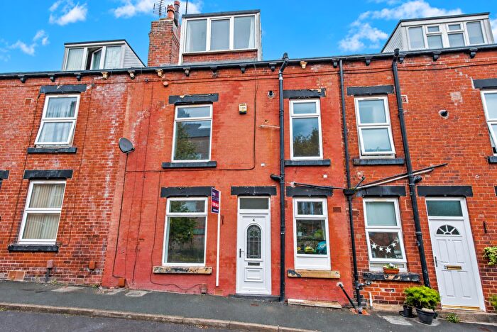 2 Bedroom House For Sale In Cobden Terrace, Farnley, Leeds, LS12