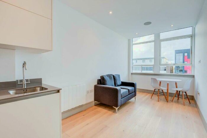 Flat To Rent In , SY10