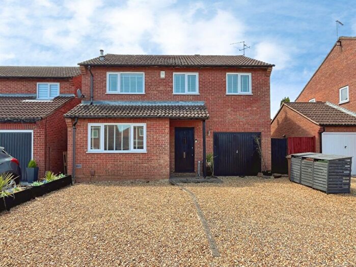 4 Bedroom Detached House For Sale In Livermore Green, Peterborough, PE4