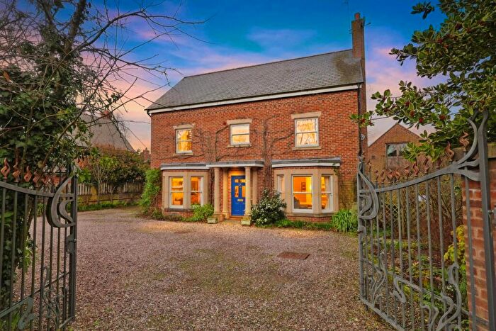 6 Bedroom Detached House For Sale In Narrow Lane, Gresford, Wrexham, LL12