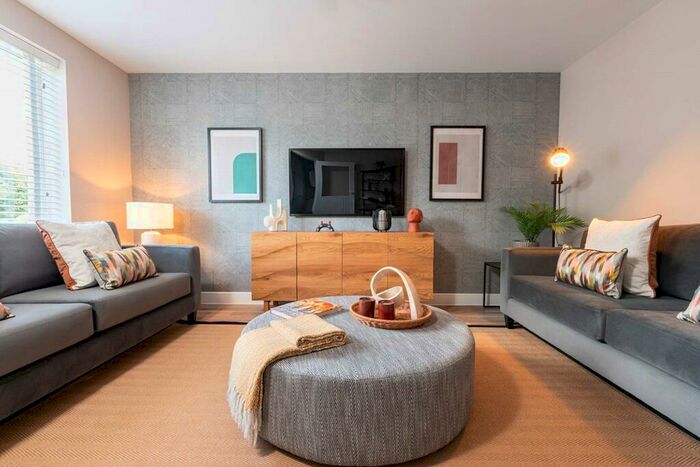 3 Bedroom Semi Detached House For Sale In Bridle Way, Barming, Maidstone, Kent, ME16