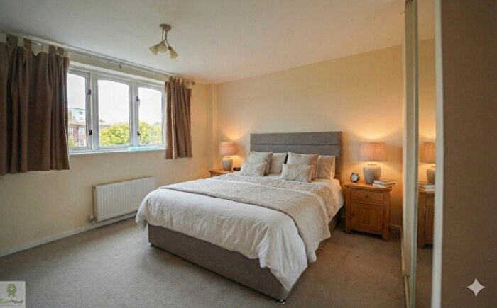 2 Bedroom Apartment For Sale In Sotherby House South Street, Stafford, Staffordshire, ST16