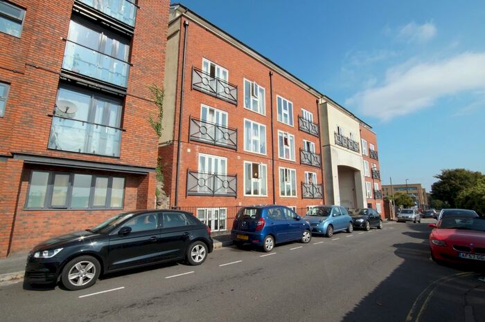 2 Bedroom Flat To Rent In Midland Mews, Waterloo Road, Old Market, BS2