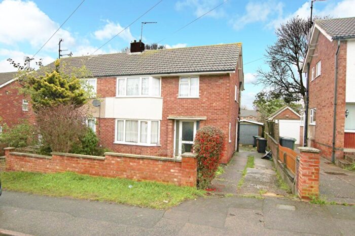 3 Bedroom Semi-Detached House For Sale In Oakway, Wellingborough, Northamptonshire, NN8