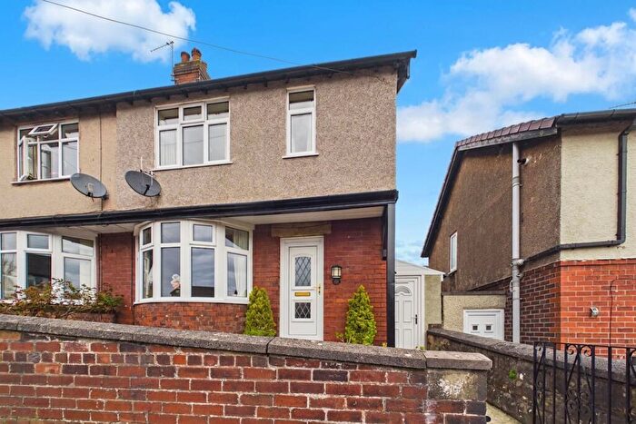 3 Bedroom Semi-Detached House For Sale In Ash Grove, Chinley, SK23