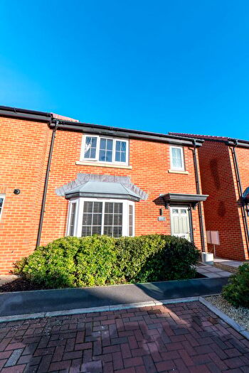 3 Bedroom End Of Terrace House For Sale In Cornflower Way, Highnam, Gloucester, GL2