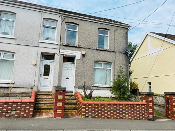 3 Bedroom Semi-Detached House For Sale In High Street, Grovesend, Swansea, SA4