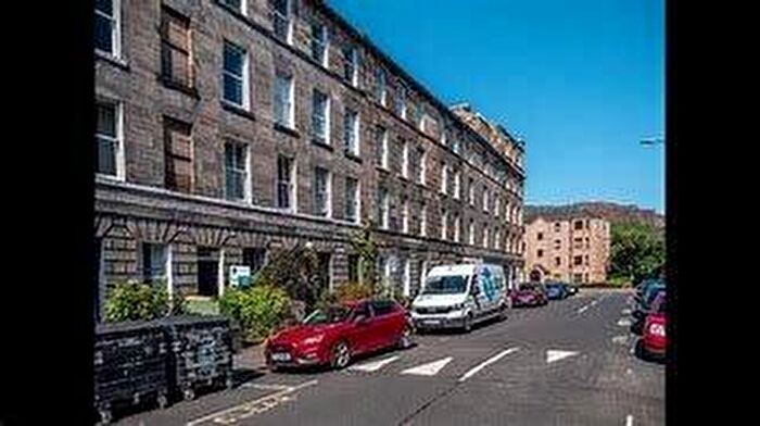 3 Bedroom Flat To Rent In Montague Street, Edinburgh, EH8