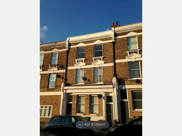 2 Bedroom Maisonette To Rent In Northcross Road, London SE22