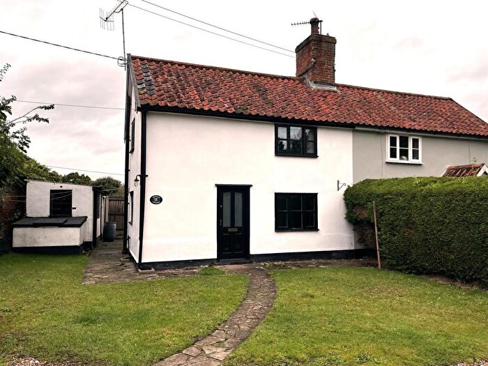 2 Bedroom Semi-Detached House To Rent In Yoxford, IP17