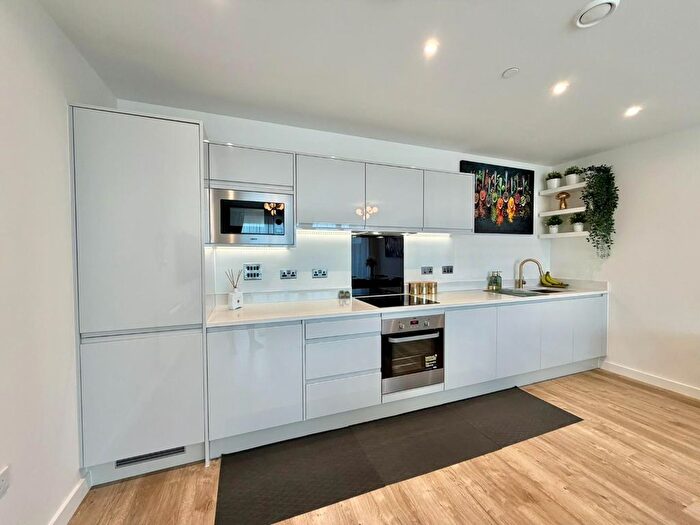 2 Bedroom Flat For Sale In Mortise House, Chailey Place, Hayes, UB3