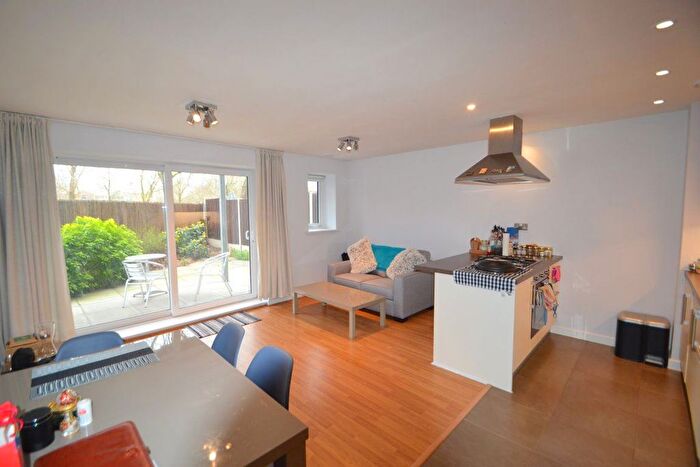 1 Bedroom Flat To Rent In Portia Way, London, E3