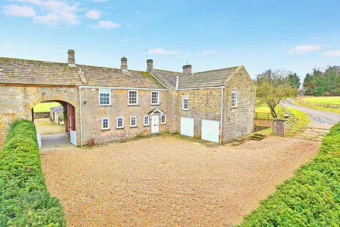 5 Bedroom Farm House To Rent In Harrogate Road, Wetherby, LS22