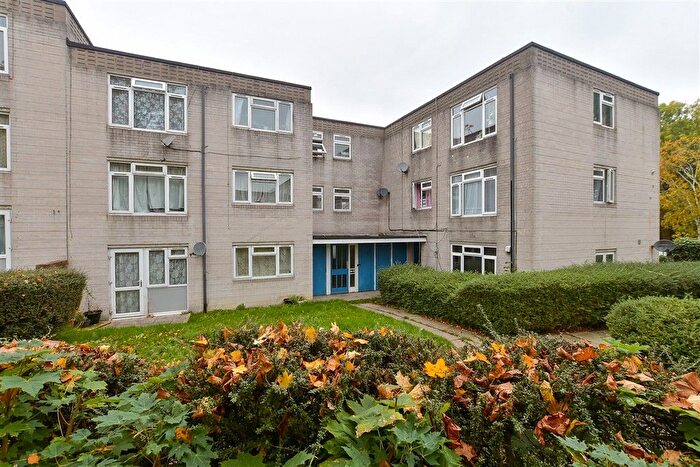 2 Bedroom Flat For Sale In Caburn Court, Southgate Crawley, West Sussex, RH11