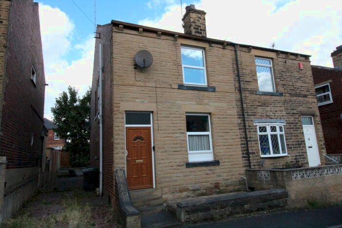 1 Bedroom End Of Terrace House To Rent In Pearl Street, Batley, WF17