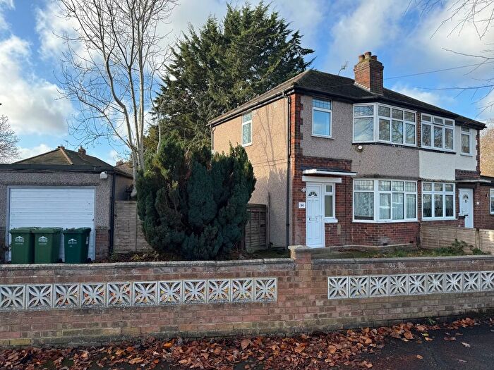 3 Bedroom Semi Detached House For Sale In Petersfield Road, Staines-Upon-Thames, Surrey, TW18