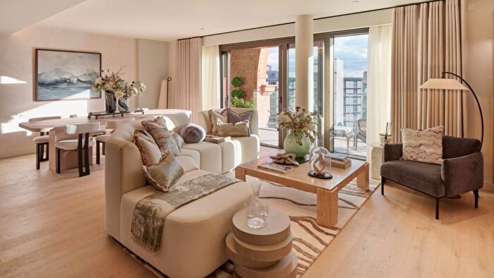 3 Bedroom Flat For Sale In Chelsea Waterfront, Lots Road, SW10