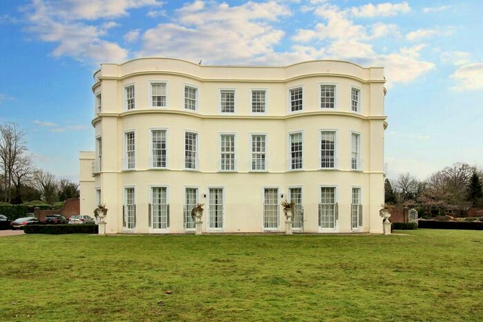 3 Bedroom Apartment To Rent In Church Street, Welwyn, AL6