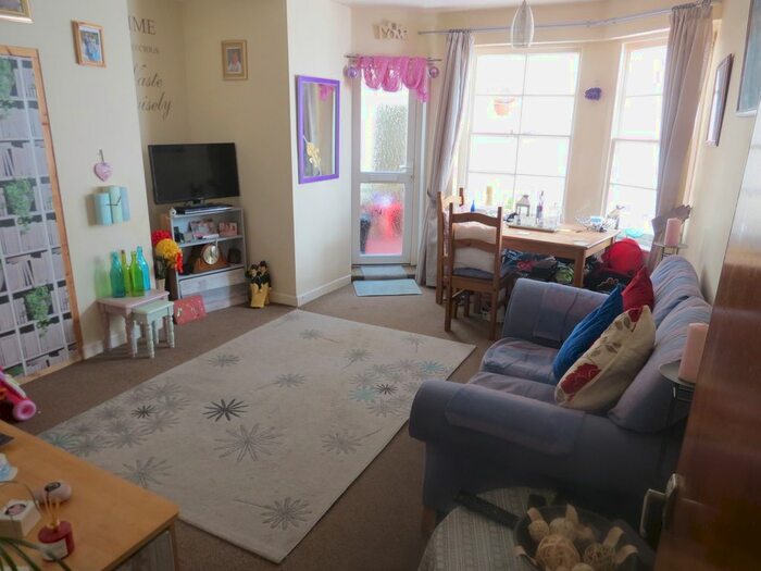 1 Bedroom Flat To Rent In Belgrave Road, Torquay, TQ2