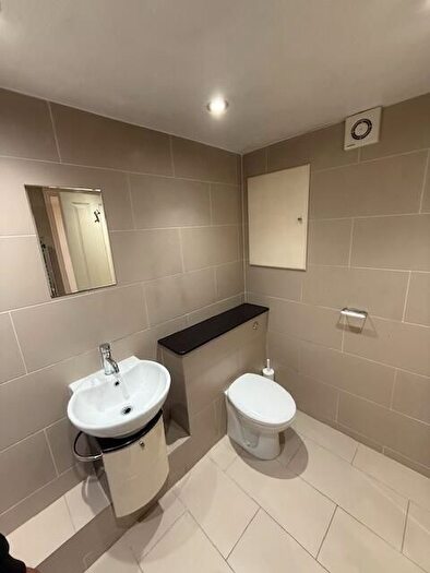 1 Bedroom Flat To Rent In Caledonian Road, Islington, N7