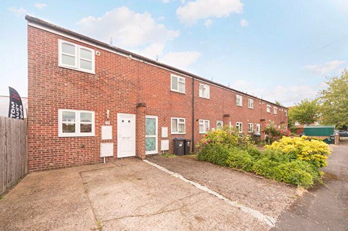 1 Bedroom Terraced House For Sale In Sycamore Gardens, Mitcham, CR4