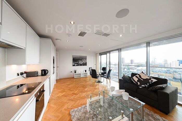 2 Bedroom Flat For Sale In Commercial Road, Tower Hamlets, E1
