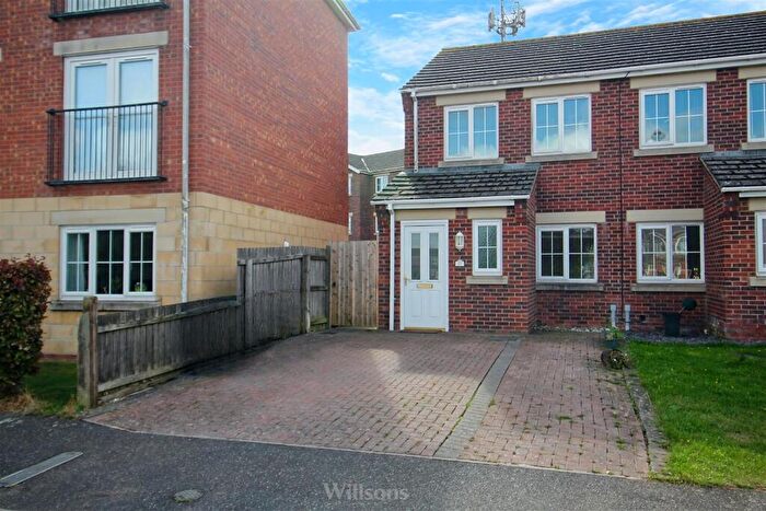 2 Bedroom End Of Terrace House For Sale In Mulberry Way, Skegness, PE25
