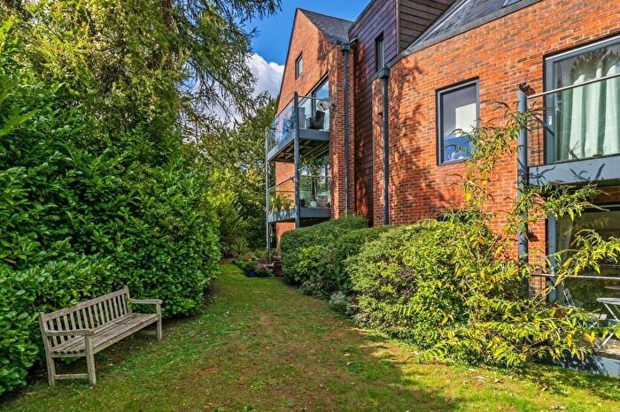 3 Bedroom Apartment For Sale In Bereweeke Road, The Corner, SO22