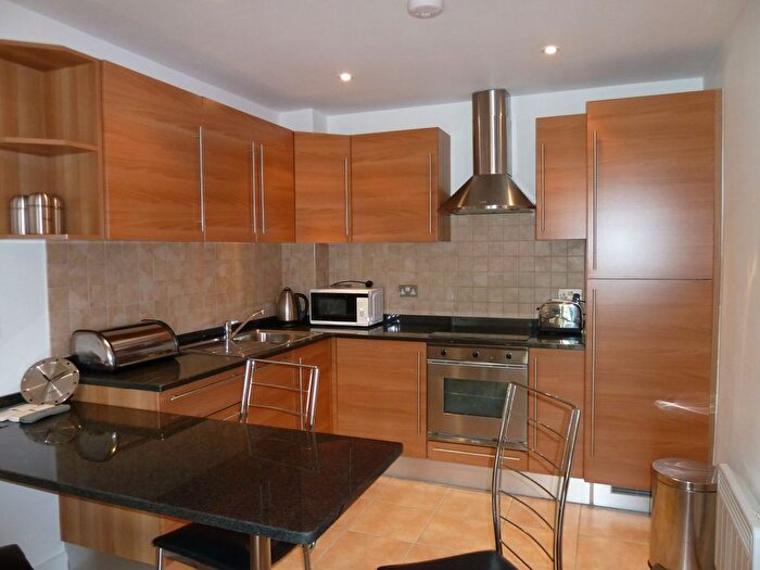 2 Bedroom Flat To Rent In Flat, Olympian Court, Regents Park Road, London, N3