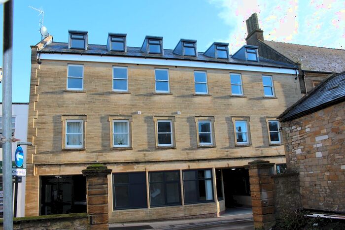 1 Bedroom Flat To Rent In Church Street, Yeovil, BA20