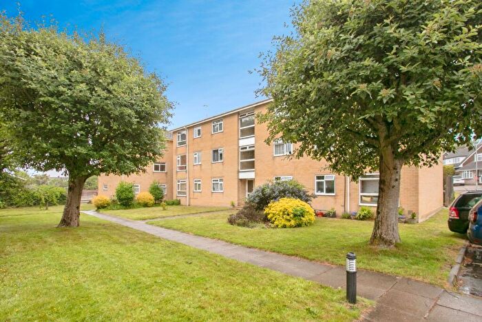 3 Bedroom Flat For Sale In Gibson Road, Canford Heath, Poole, Dorset, BH17