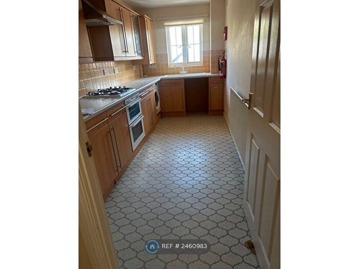 2 Bedroom Flat To Rent In Beggarwood, Basingstoke, RG22