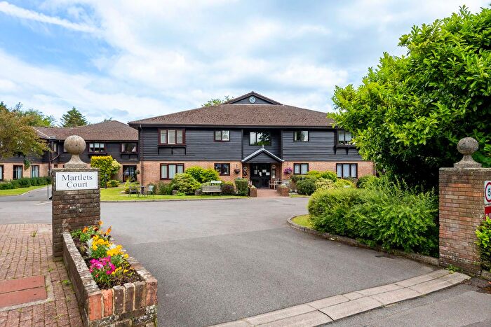 1 Bedroom Flat For Sale In Montargis Way, Crowborough, TN6