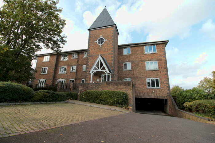 2 Bedroom Apartment To Rent In St Philips Gate, Cheam Common Road, Worcester Park, KT4