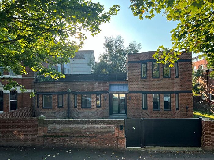 3 Bedroom Detached House To Rent In Earls Avenue, Folkestone, CT20