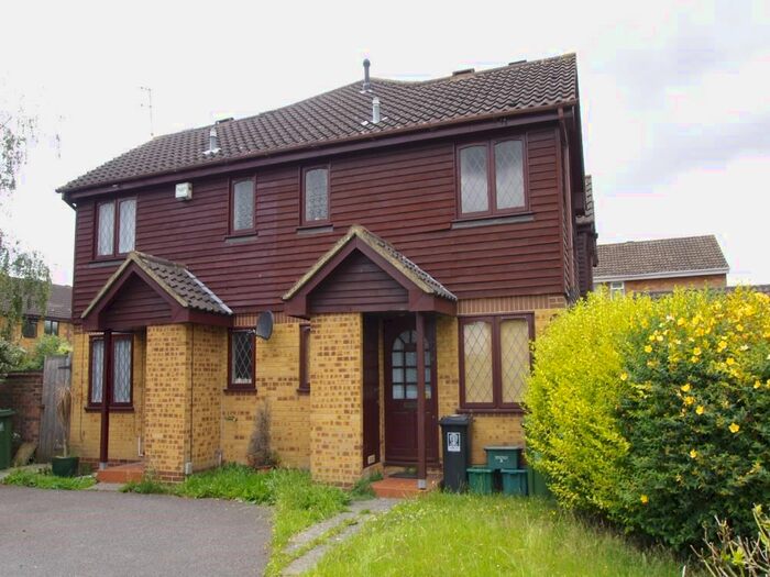 1 Bedroom Property To Rent In Appletree Walk, Watford, WD25