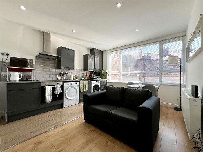 5 Bedroom Apartment To Rent In Eslington Terrace, Newcastle Upon Tyne, NE2
