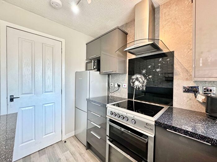 1 Bedroom End Of Terrace House For Sale In Blenheim Place, Stenhousemuir, Larbert, FK5