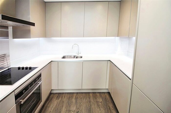 1 Bedroom Flat To Rent In Riverside Square, Bedford, Bedfordshire, MK40