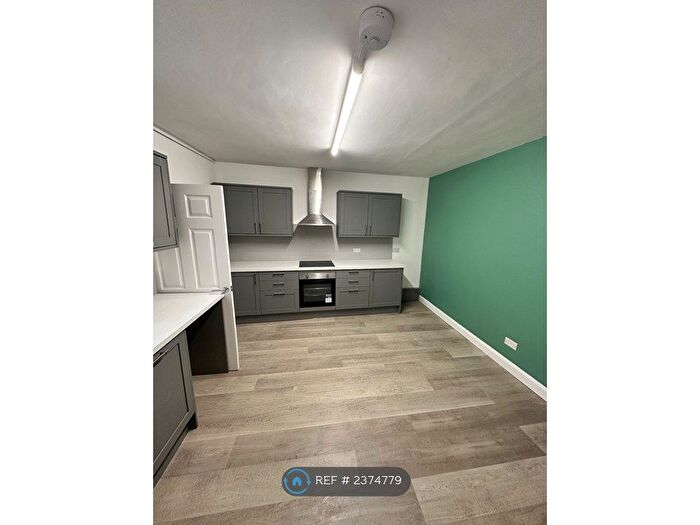 2 Bedroom Flat To Rent In Northernhay Street, Exeter, EX4