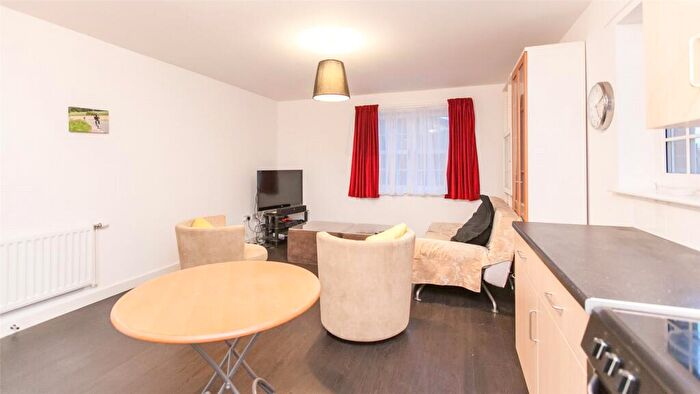 2 Bedroom Flat To Rent In Stuart Square, Edinburgh, EH12