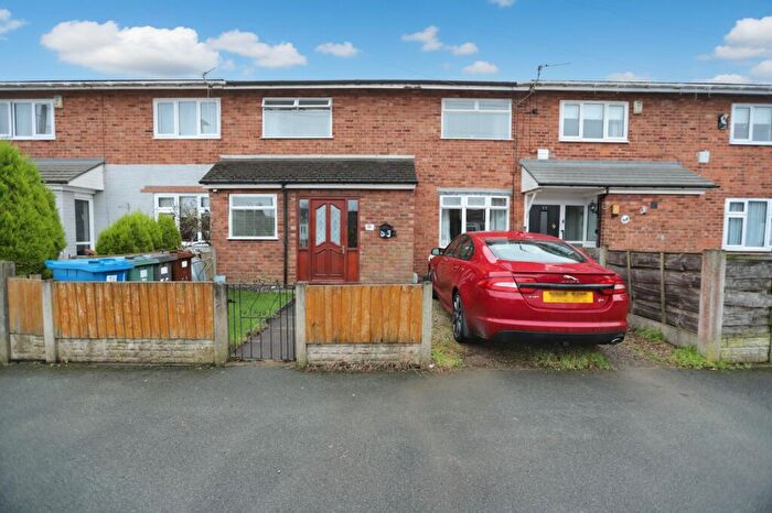 3 Bedroom Terraced House For Sale In Hindburn Close, Whitefield, M45