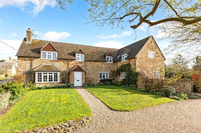 4 Bedroom Detached House For Sale In Church Street, Kingham, Chipping Norton, Oxfordshire, OX7