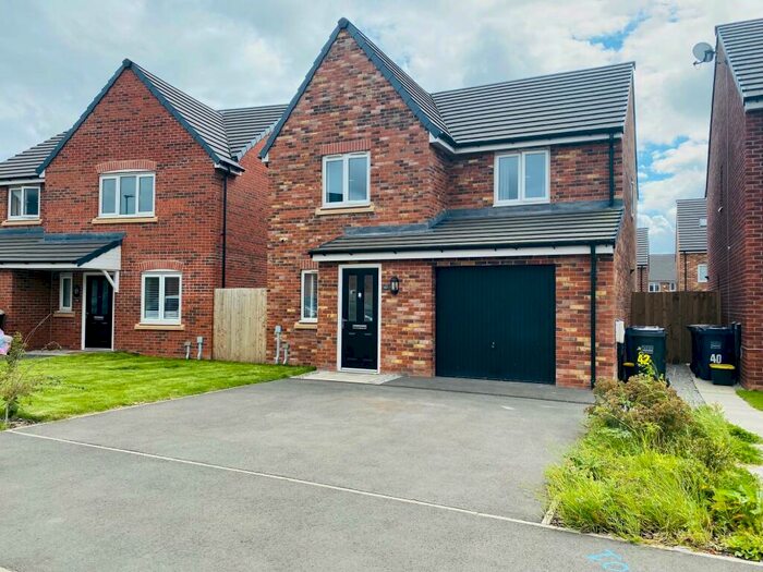 3 Bedroom House To Rent In Goldcrest Avenue, Farrington, PR26