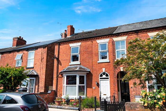 5 Bedroom Semi-Detached House For Sale In Cobwell Road, Retford, DN22